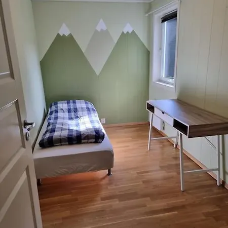 Koselig Med Terrasse Ons Apartamento *